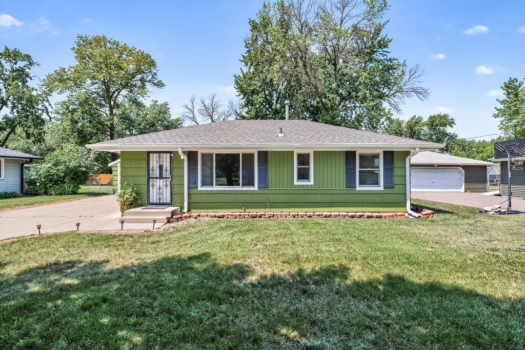 11610 Larch Street NW, Coon Rapids, MN 55448