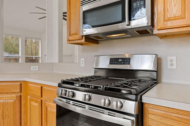 910 Box Elder Drive, Magnolia, TX 77354