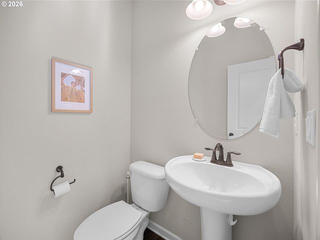 9259 Sw CHOPIN Ln, Portland, OR 97225
