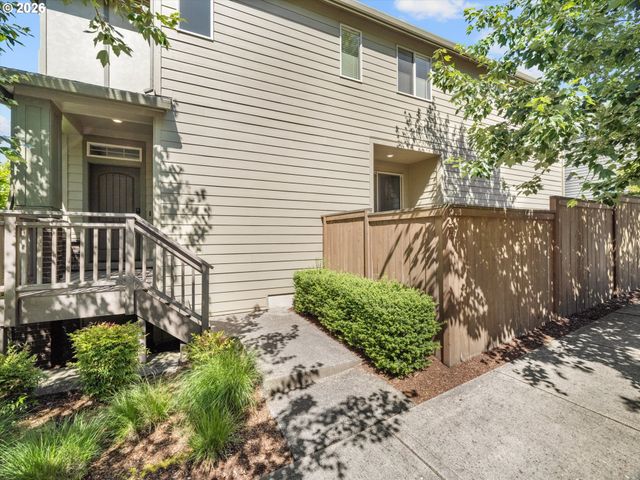 9259 Sw CHOPIN Ln, Portland, OR 97225