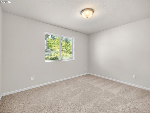 9259 Sw CHOPIN Ln, Portland, OR 97225
