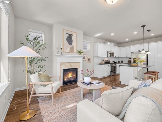 9259 Sw CHOPIN Ln, Portland, OR 97225