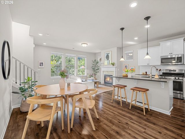 9259 Sw CHOPIN Ln, Portland, OR 97225