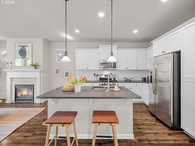 9259 Sw CHOPIN Ln, Portland, OR 97225