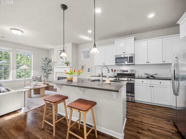 9259 Sw CHOPIN Ln, Portland, OR 97225