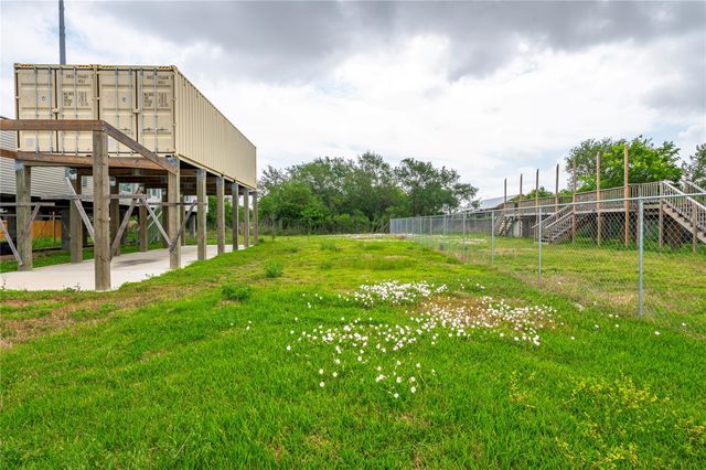 439 16th Street, San Leon, TX 77539