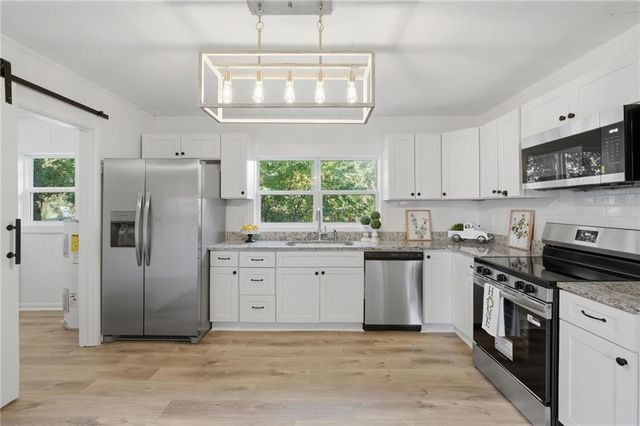 1965 Holland Park Drive, Buford, GA 30519