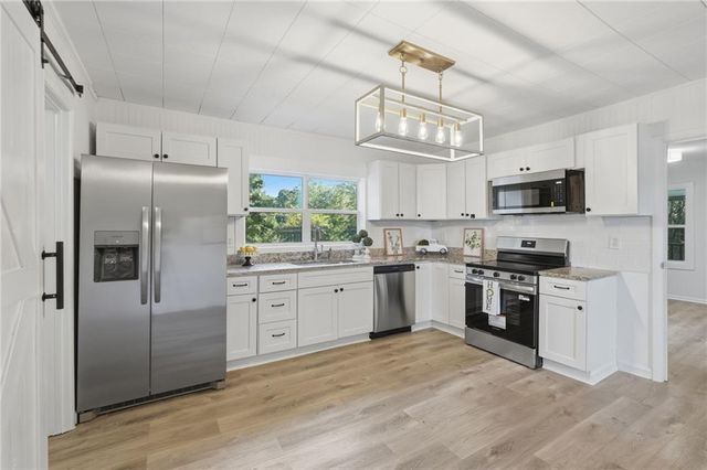 1965 Holland Park Drive, Buford, GA 30519