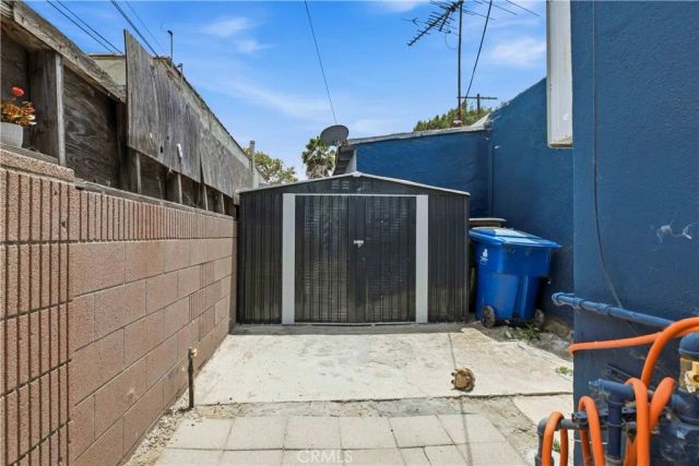 5964 S Halldale, Los Angeles, CA 90047