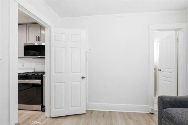 5964 S Halldale, Los Angeles, CA 90047