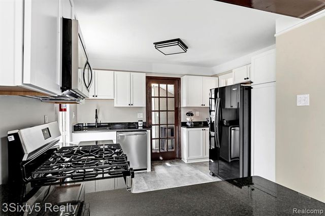 2232 9th Street, Wyandotte, MI 48192