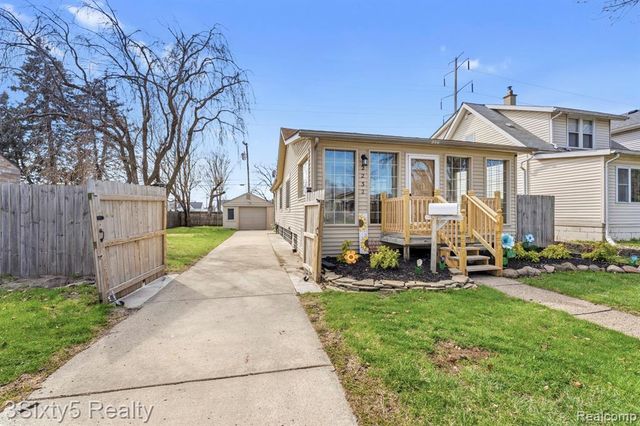 2232 9th Street, Wyandotte, MI 48192