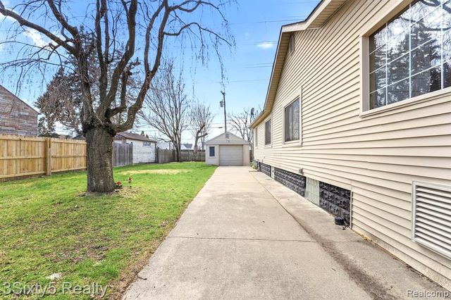 2232 9th Street, Wyandotte, MI 48192