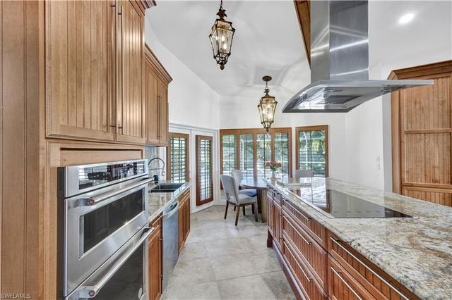 6597 Willow Lake CIR, Fort Myers, FL 33966