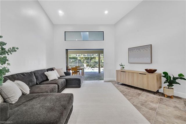 6597 Willow Lake CIR, Fort Myers, FL 33966