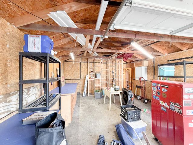1218 E Iron Ave, Salina, KS 67401
