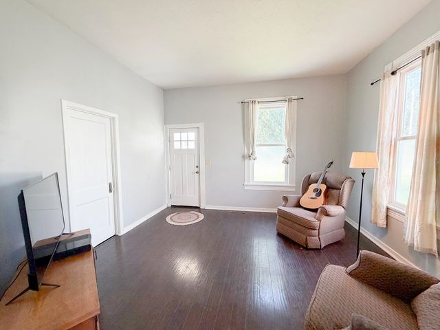1218 E Iron Ave, Salina, KS 67401