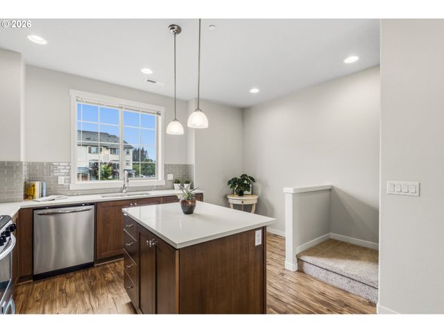 28440 Sw VILLEBOIS Dr, Wilsonville, OR 97070