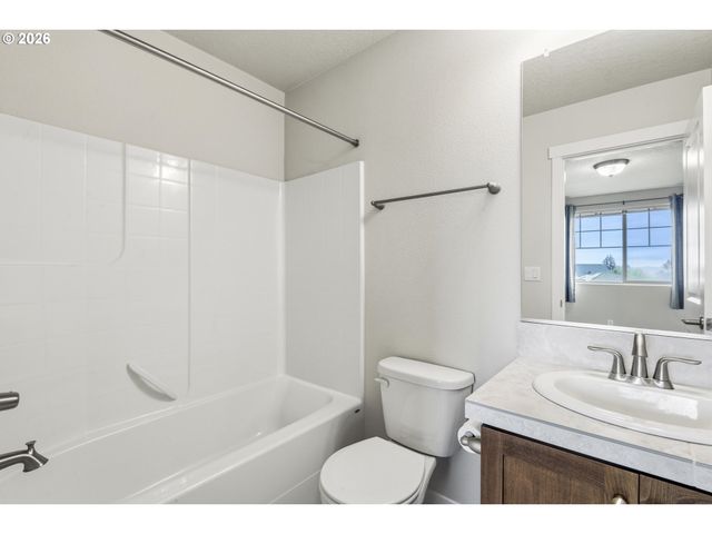 28440 Sw VILLEBOIS Dr, Wilsonville, OR 97070