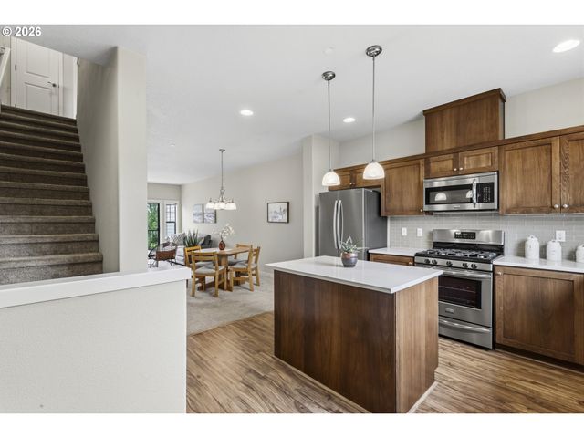 28440 Sw VILLEBOIS Dr, Wilsonville, OR 97070