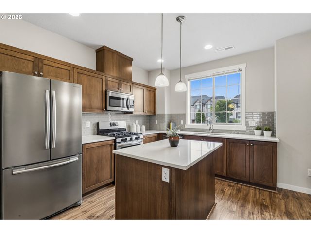 28440 Sw VILLEBOIS Dr, Wilsonville, OR 97070
