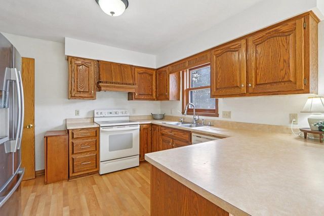 E9959 3rd Street, Prairie Du Sac, WI 53578