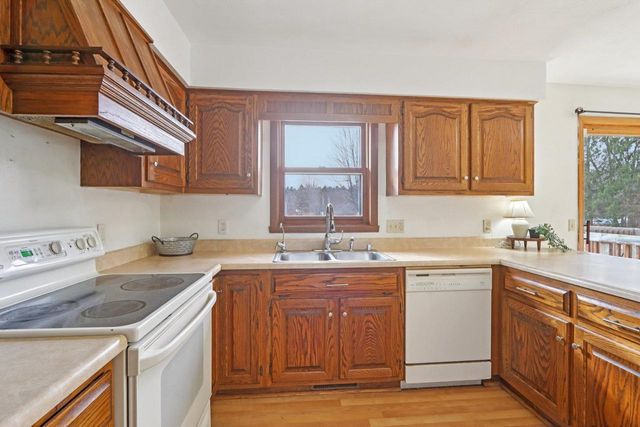 E9959 3rd Street, Prairie Du Sac, WI 53578