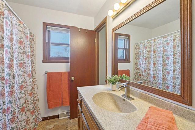 E9959 3rd Street, Prairie Du Sac, WI 53578