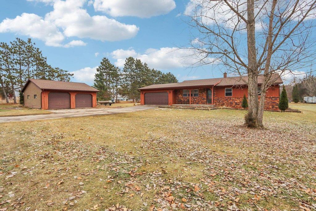 E9959 3rd Street, Prairie Du Sac, WI 53578