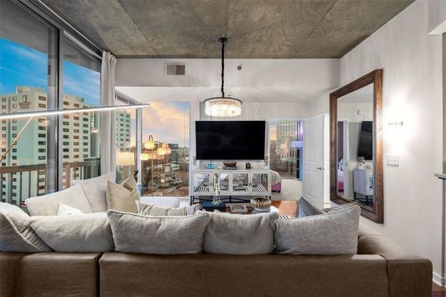 3324 Peachtree Road NE 902, Atlanta, GA 30326