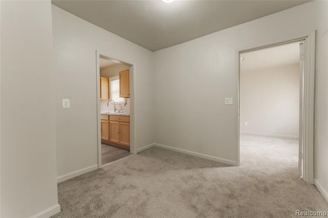 804 Emerson Avenue, Pontiac, MI 48340