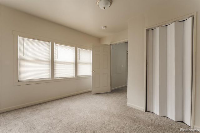 804 Emerson Avenue, Pontiac, MI 48340