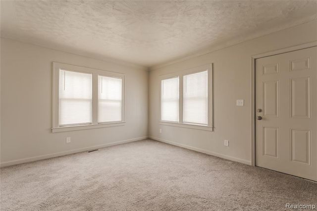 804 Emerson Avenue, Pontiac, MI 48340