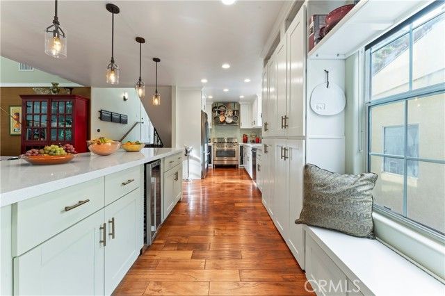 2355 N Beverly Glen Boulevard, Los Angeles, CA 90077