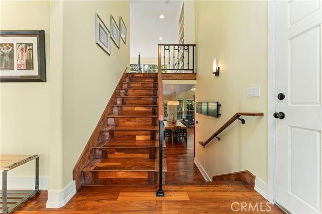 2355 N Beverly Glen Boulevard, Los Angeles, CA 90077