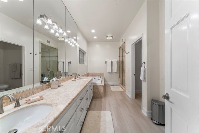 2355 N Beverly Glen Boulevard, Los Angeles, CA 90077