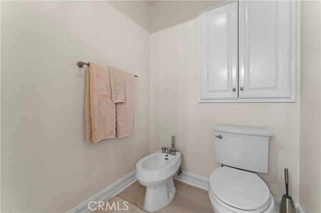 2355 N Beverly Glen Boulevard, Los Angeles, CA 90077