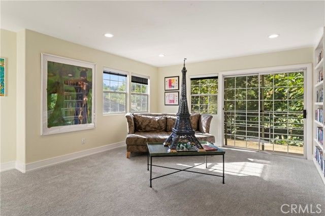 2355 N Beverly Glen Boulevard, Los Angeles, CA 90077