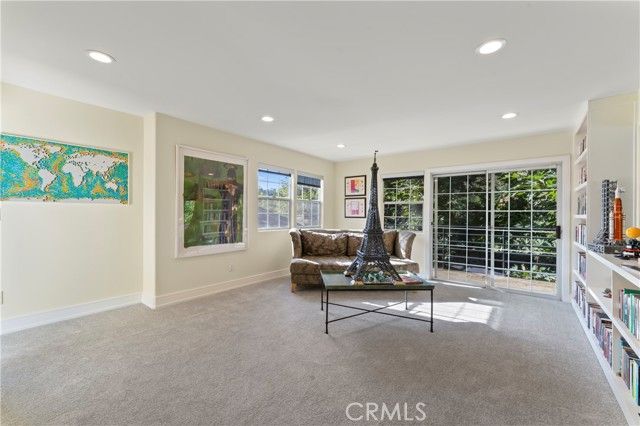 2355 N Beverly Glen Boulevard, Los Angeles, CA 90077