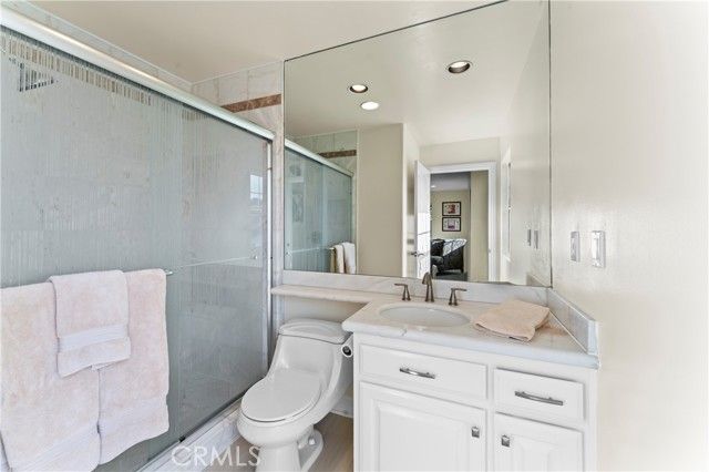 2355 N Beverly Glen Boulevard, Los Angeles, CA 90077