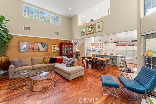 2355 N Beverly Glen Boulevard, Los Angeles, CA 90077