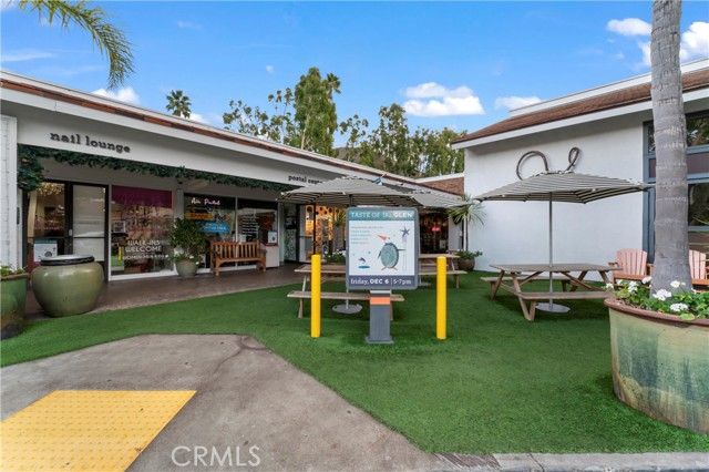 2355 N Beverly Glen Boulevard, Los Angeles, CA 90077