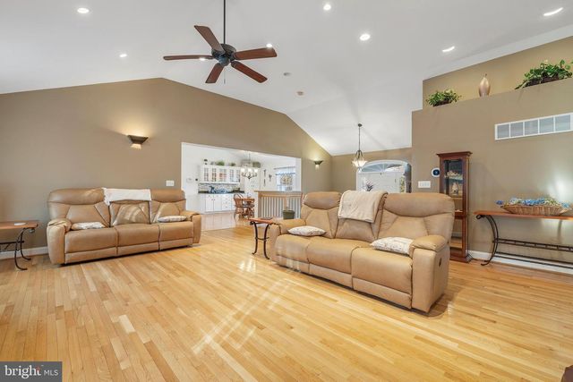 518 N OLD HAMMONDS FERRY RD, Linthicum Heights, MD 21090