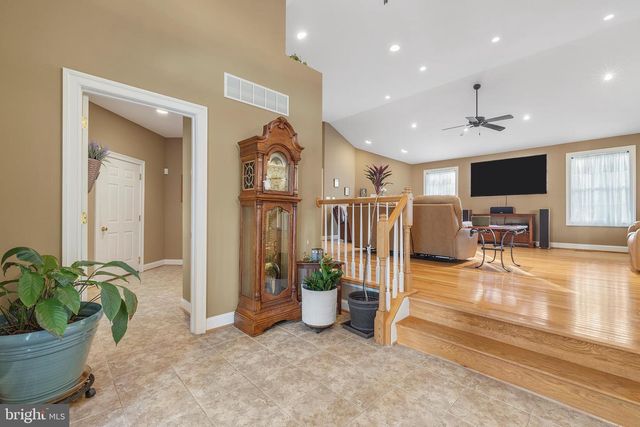 518 N OLD HAMMONDS FERRY RD, Linthicum Heights, MD 21090