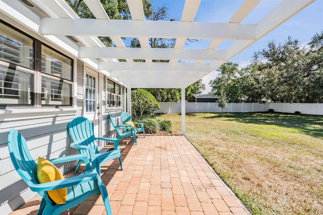 14818 WINDING CREEK COURT, Tampa, FL 33613