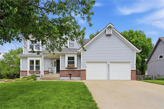 6118 W 157 Terrace, Overland Park, KS 66223