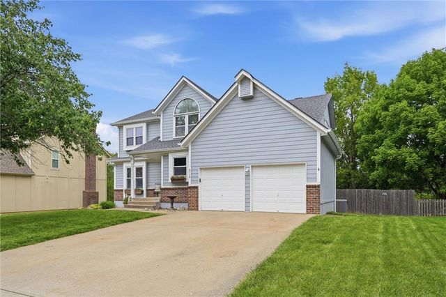 6118 W 157 Terrace, Overland Park, KS 66223