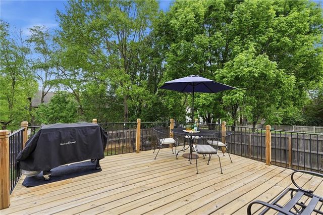 6118 W 157 Terrace, Overland Park, KS 66223