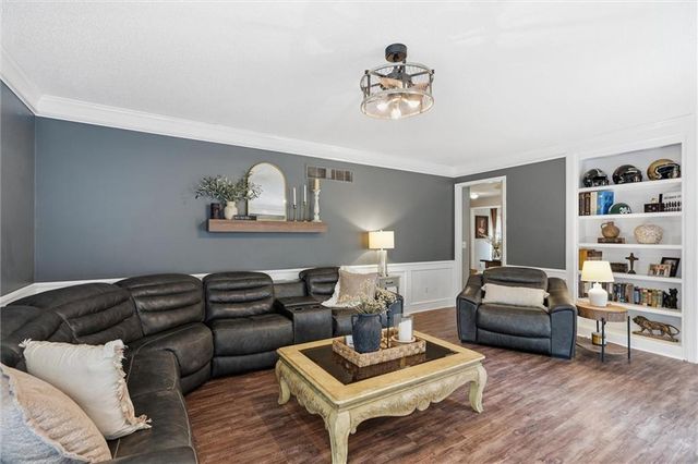 6118 W 157 Terrace, Overland Park, KS 66223