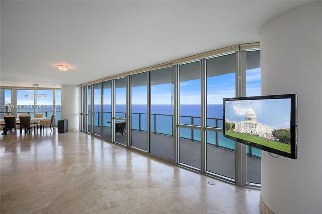 3101 S Ocean Drive 2708, Hollywood, FL 33019
